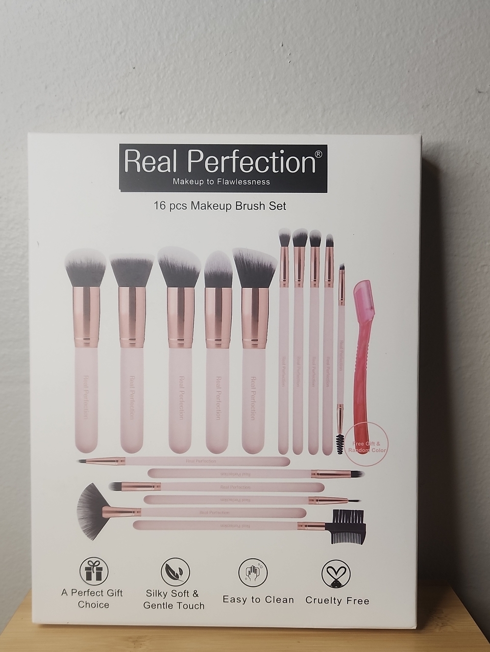 Perfection Real Perfection 16-Piece Makeup Brush Set - Pink and Rose Gold